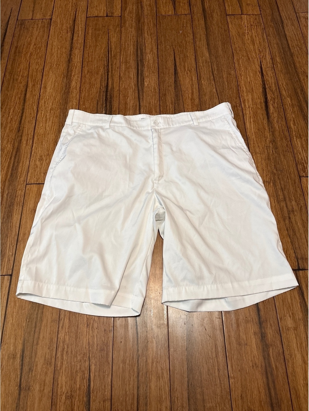 Nike Golf Tour Performance Men’s Dri-FIT White Golf Shorts Size 38